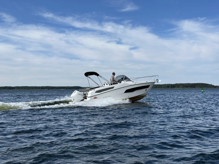 Motorboat to hire Fleesensee at the best price