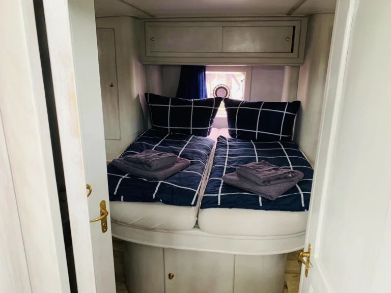 Motorboat to hire Fleesensee at the best price