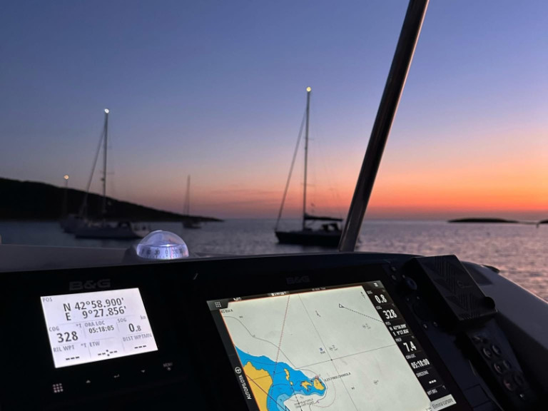 Charter a Lagoon Lagoon 40 in Porto Rafael on Samboat