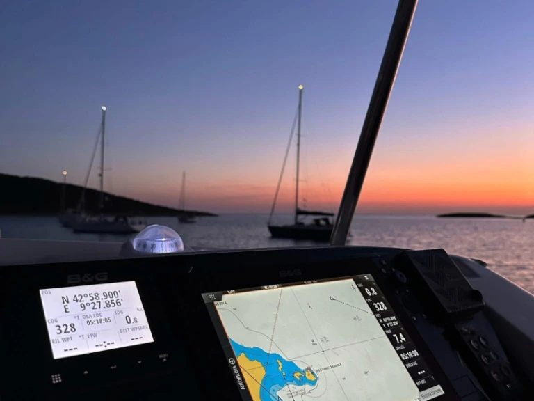 Charter a Lagoon Lagoon 40 in Porto Rafael on Samboat