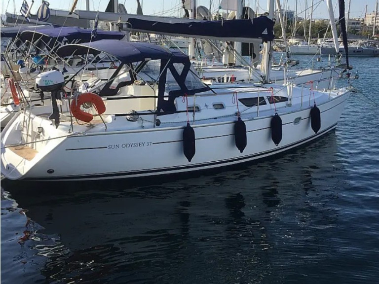 Yacht hire Alimos cheap Sun Odyssey 37