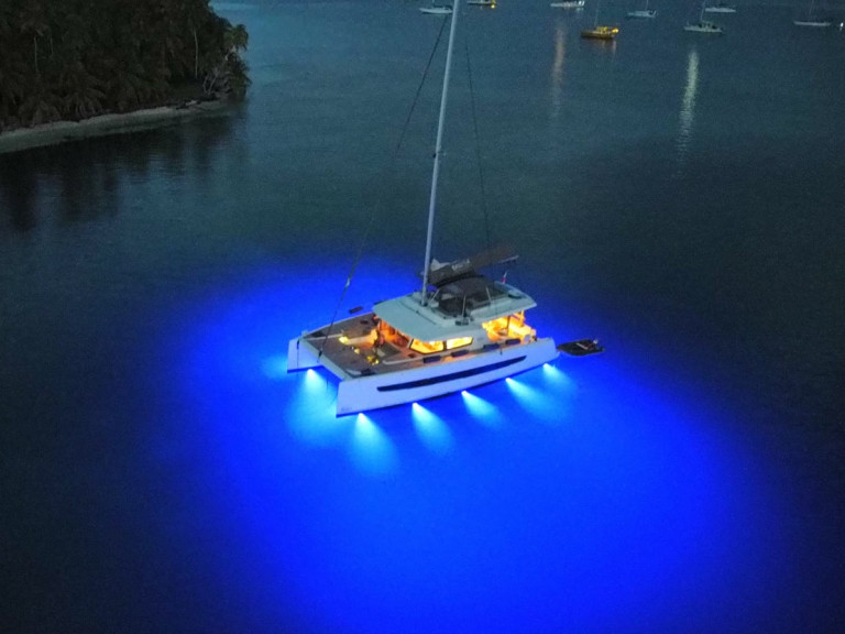 Hire Catamaran Bali with a boat licence