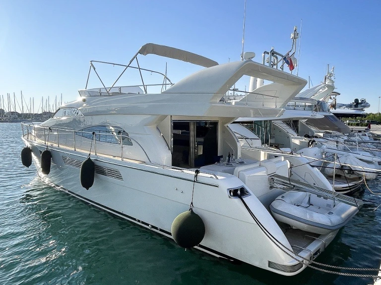 Yacht charter Sukošan -  Eminence X6 on SamBoat