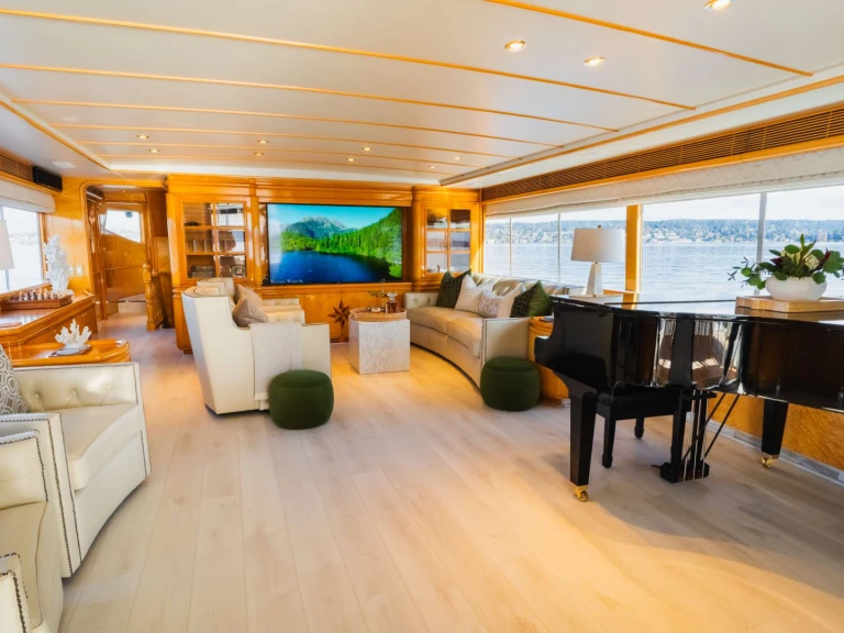 Charter a Tarrab Yachts SUMMER SUNSET in Juneau on Samboat