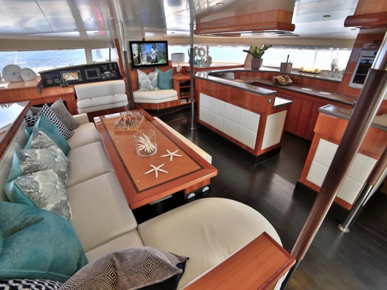 Hire Luxury Yacht with or without skipper Fountaine Pajot Seychelles