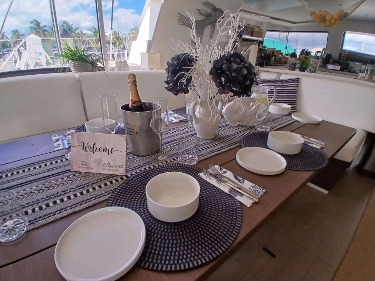 Hire Luxury Yacht Bali with a boat licence