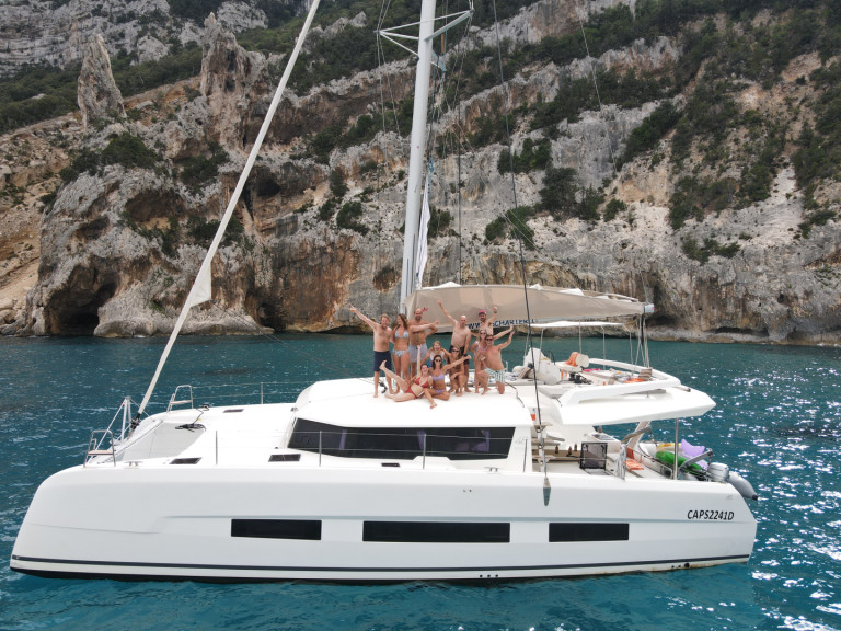 Catamaran to hire Cagliari at the best price