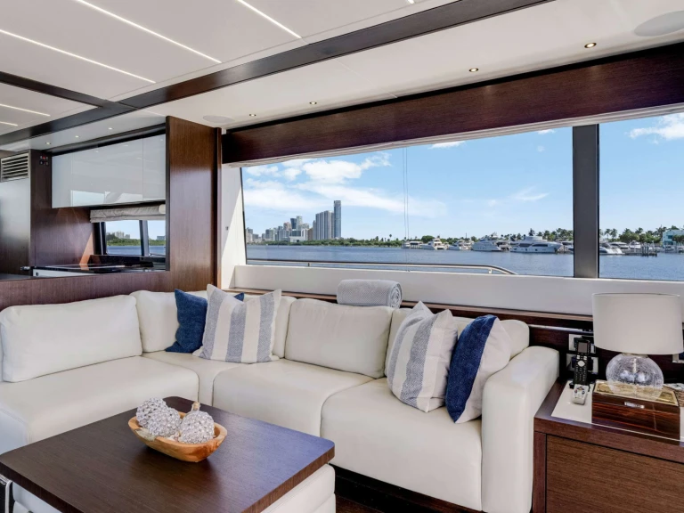 Luxury Yacht to hire Fort Lauderdale at the best price