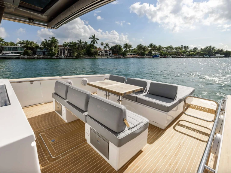 Charter a Pardo Yachts 43 Pardo in Miami on Samboat
