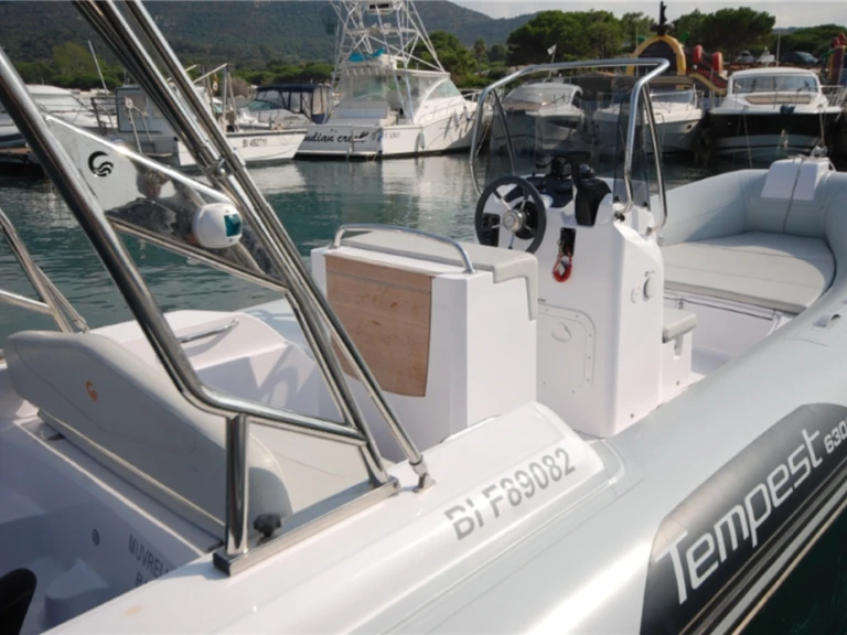 RIB hire in Marine de Sant'Ambrogio - Capelli Tempest 630
