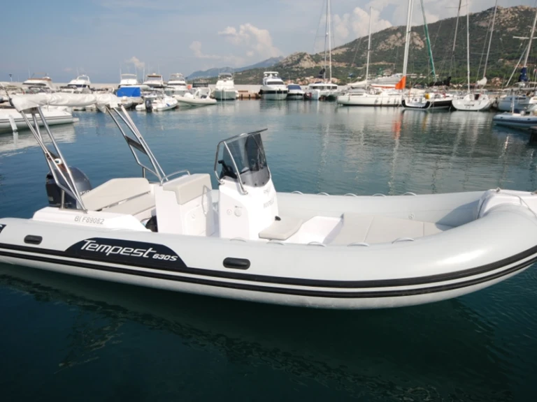Hire RIB with or without skipper Capelli Marine de Sant'Ambrogio