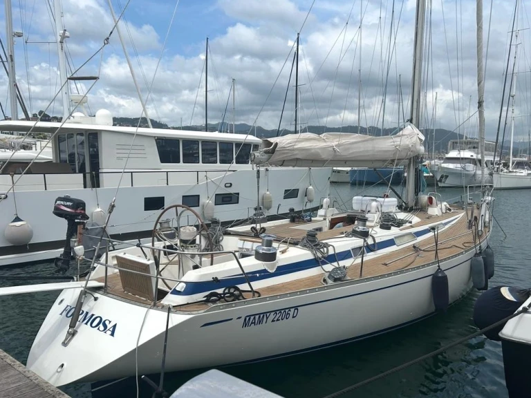 Hire a Nautor Swan Swan 51 La Spezia