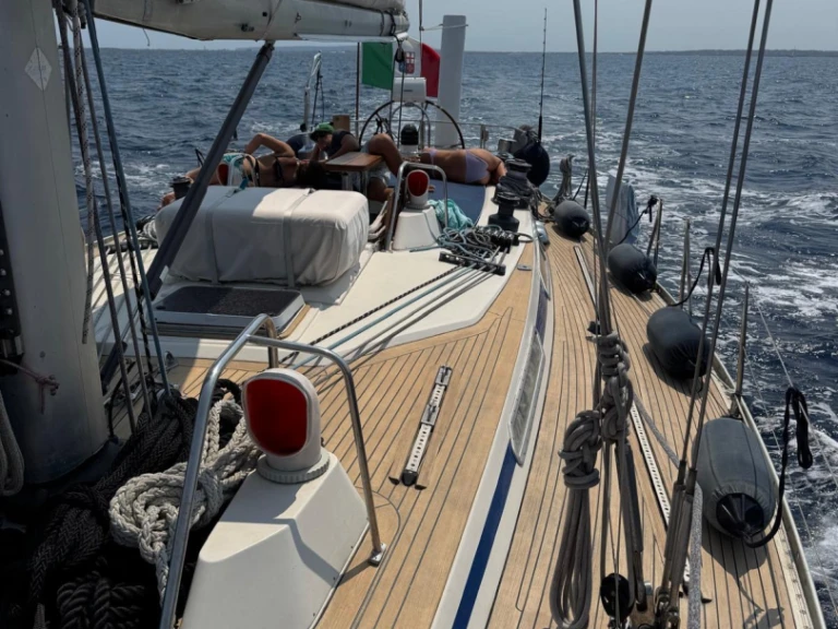 Yacht hire La Spezia cheap Swan 51