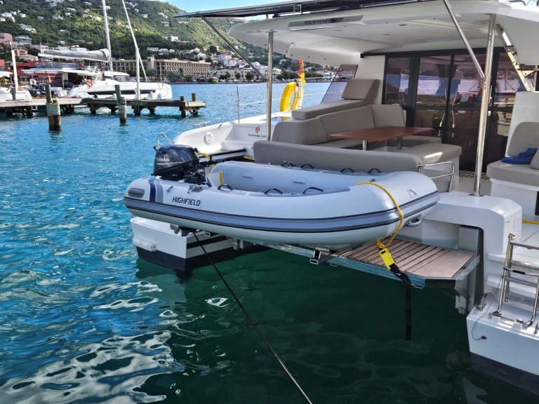 Yacht charter Frenchtown - Fountaine Pajot Fountaine Pajot FP 41 Maesto 3  on SamBoat