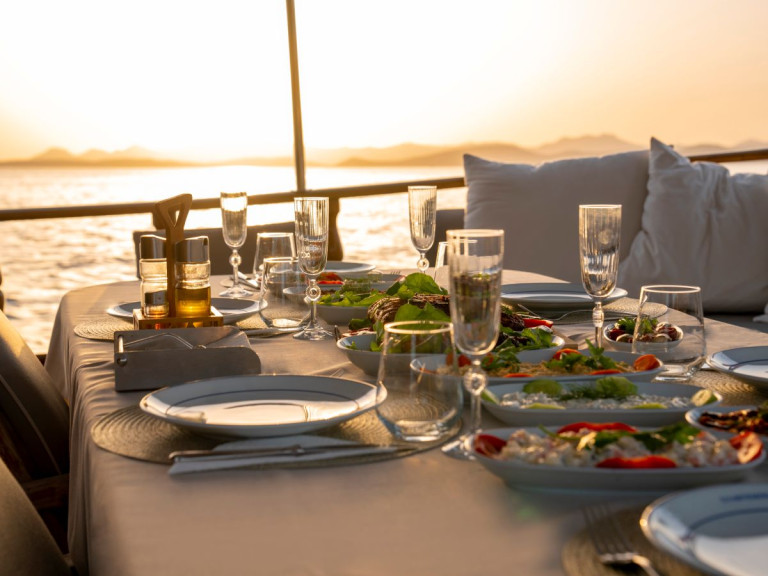 Sailboat to hire Bodrum at the best price