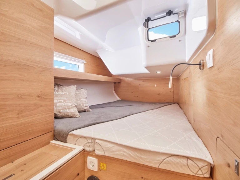 Hire Sailboat with or without skipper Elan Betina