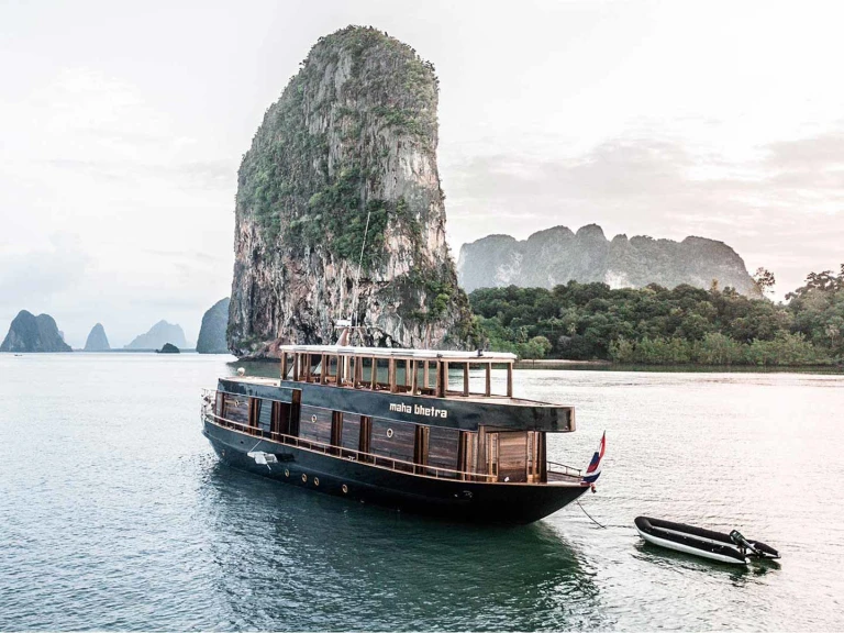 Yacht charter Mai Khao -  Motoryacht Maha Bhetra on SamBoat