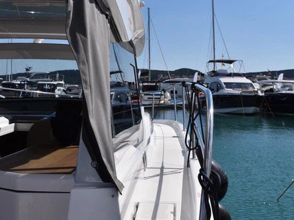 Yacht charter Trogir - Bavaria Bavaria SR36HT on SamBoat