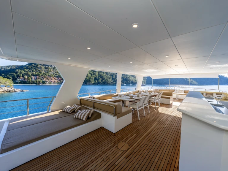 Hire a Custom Made Lila Trawler Fethiye