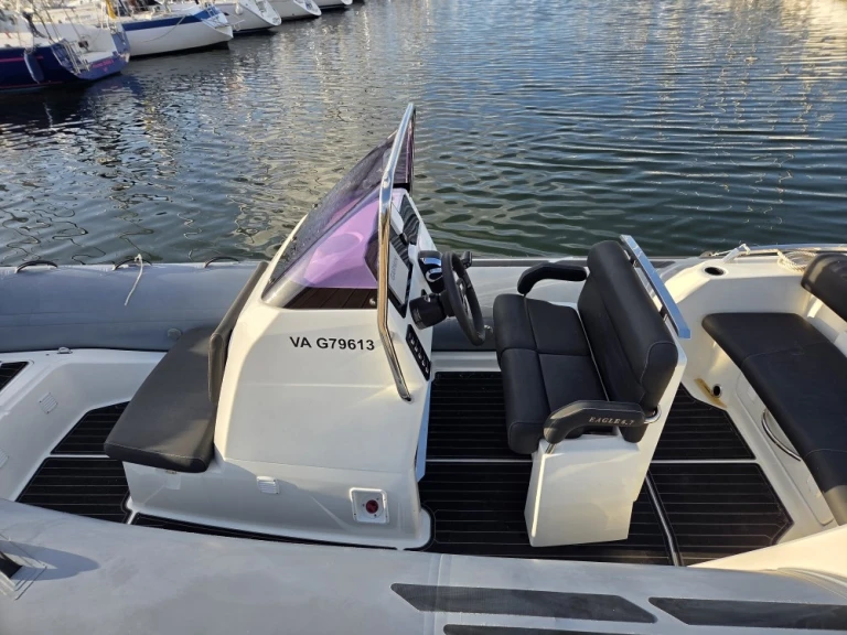 Hire a Brig Eagle 670 Vannes