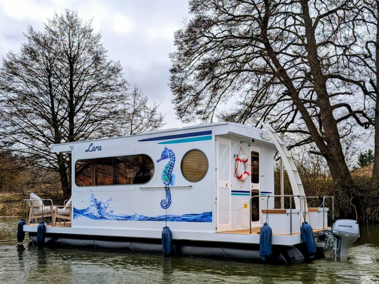 Rollyboot Max charter bareboat or skippered in  Lübz