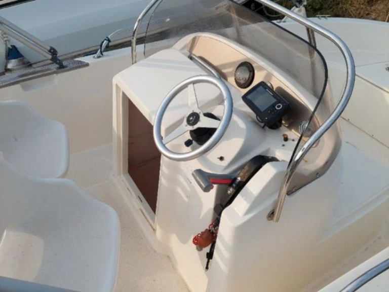 Motorboat hire in Narbonne-Plage - Jeanneau Cap Camarat 5.1 Style