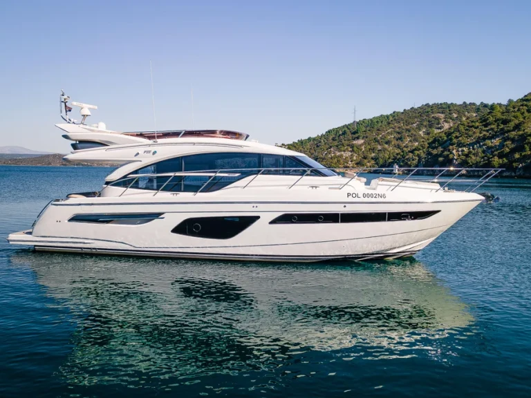 Yacht charter Cannes - Princess 55F on SamBoat
