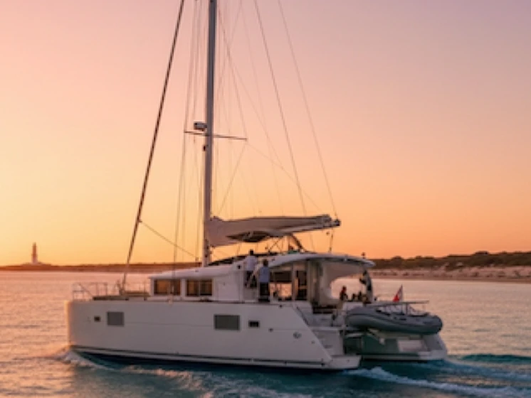 Hire a Lagoon Lagoon 400 S2 Sant Antoni de Portmany