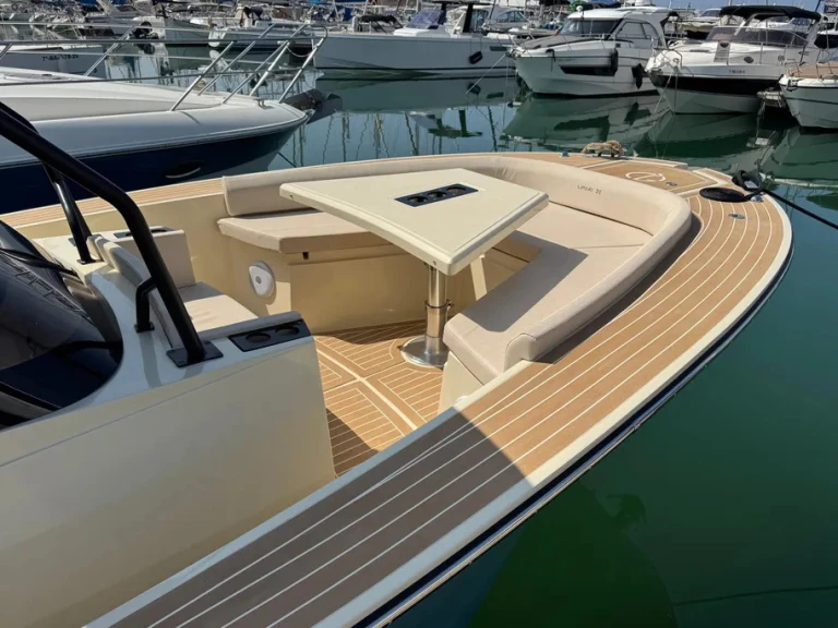 Motorboat hire in Amalfi - Lilybaeum Yacht Lipari 31
