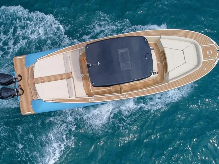 Motorboat hire in Amalfi - Lilybaeum Yacht Lipari 31