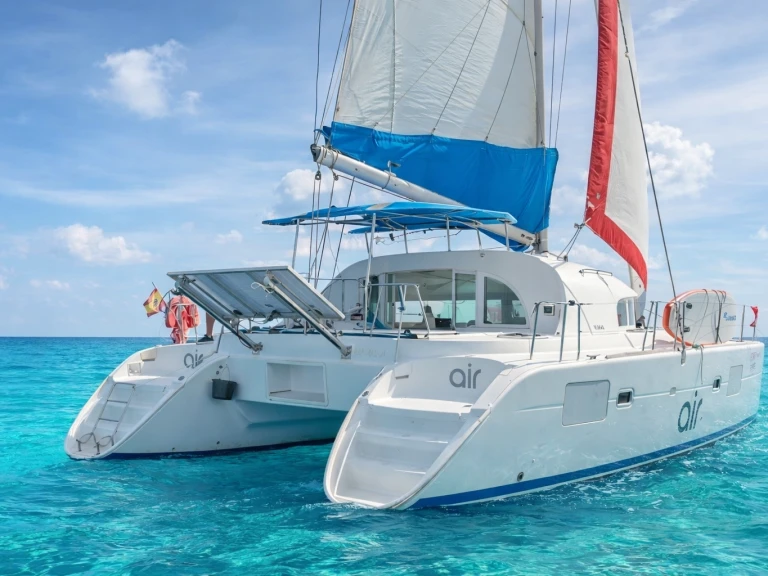 Yacht hire Sant Antoni de Portmany cheap Lagoon 380 S2
