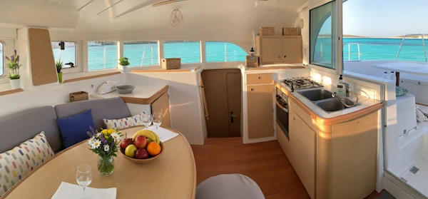Charter a Lagoon Lagoon 380 S2 in Sant Antoni de Portmany on Samboat