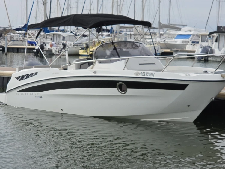 Hire Motorboat with or without skipper Karnic Port-Camargue