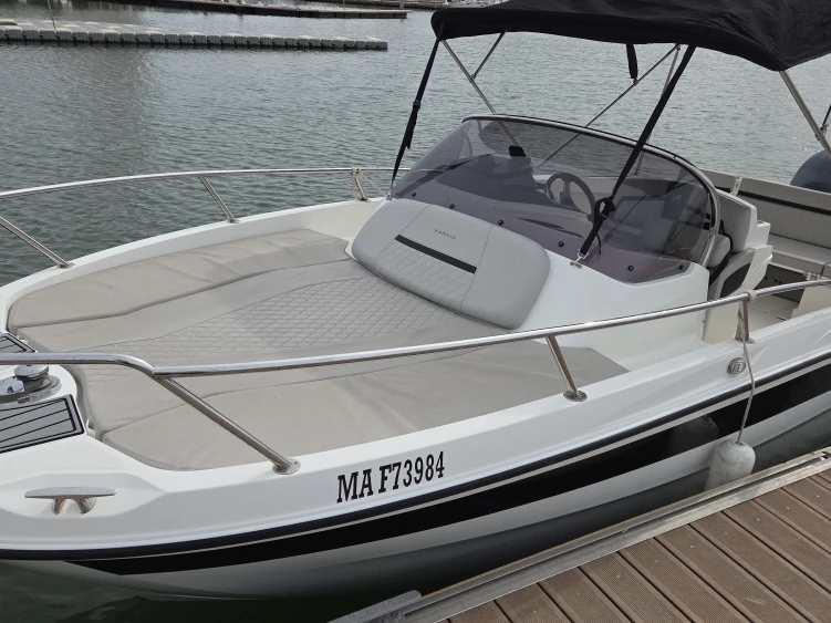 Motorboat hire in Port-Camargue - Karnic 602 sl cruiser