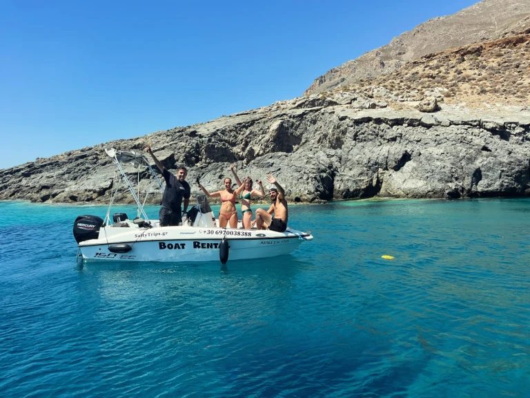 Charter a Compass Compass 150 CC in Tsoútsouros on Samboat