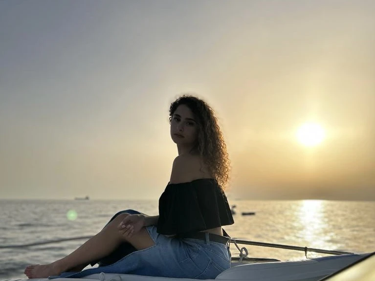 Hire Motorboat Sea Ray with a boat licence