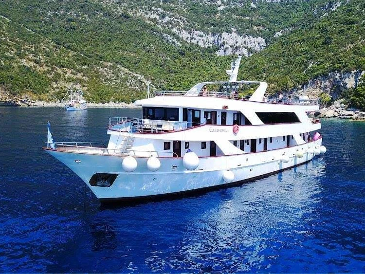 Yacht hire Dubrovnik cheap Motoryacht