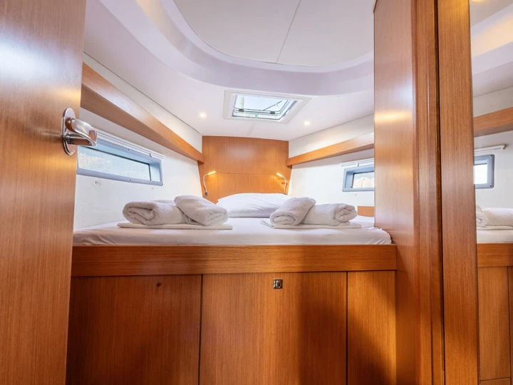 Sailboat hire in Kiáto - Bavaria Bavaria C42