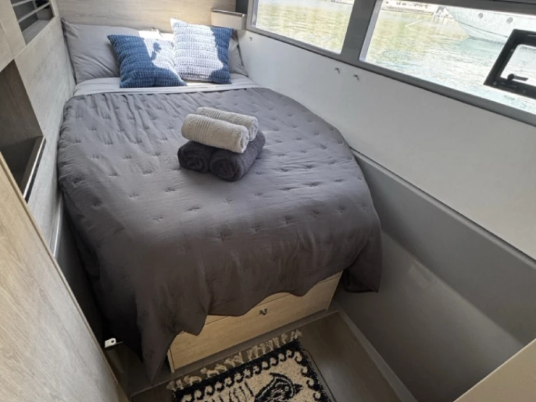 Catamaran hire in Parálio Ástros - Leopard Leopard 45