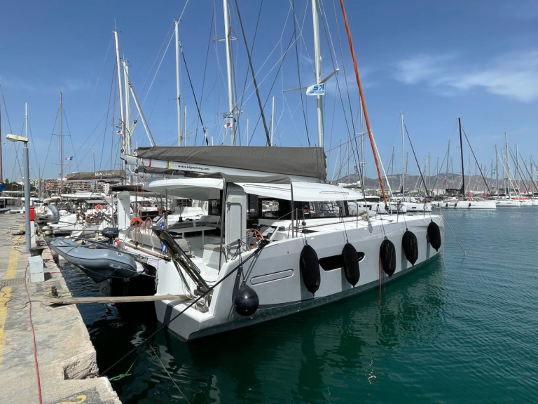 Yacht charter Lygia - Excess Excess 14 on SamBoat