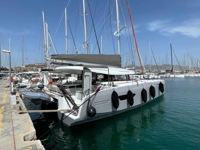 Yacht charter Lygia - Excess Excess 14 on SamBoat