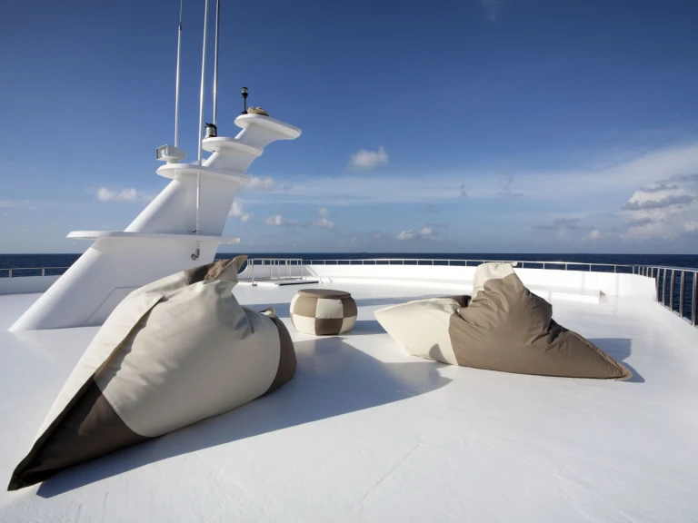 Yacht charter Hulhumale -  Conte Max - Cabin (triple-1 double bed + 1 single bed) on SamBoat