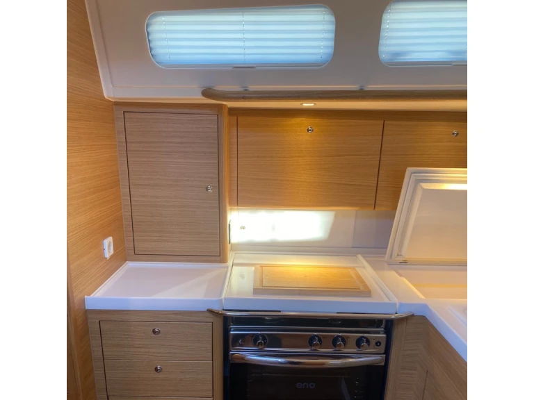 Charter a X-Yachts X-Yachts X4.3 MkII in Lávrio on Samboat