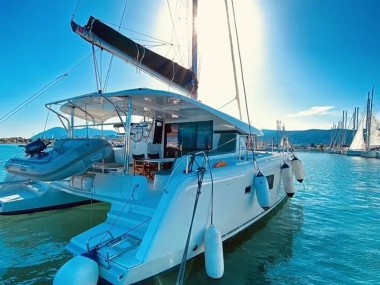 Hire Catamaran with or without skipper Lagoon Lávrio