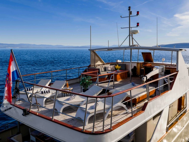 Yacht charter Rijeka -  Motoryacht Korab on SamBoat