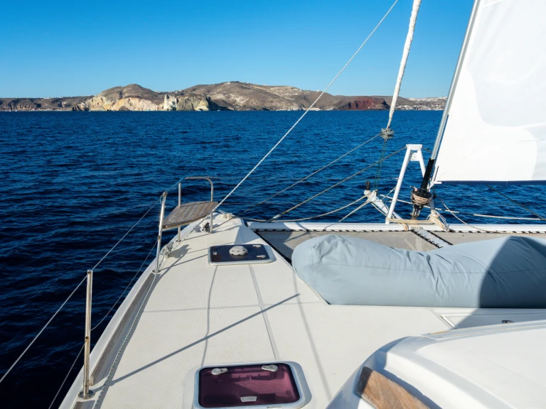 Charter a Catana Catana 42 in Vlychada on Samboat
