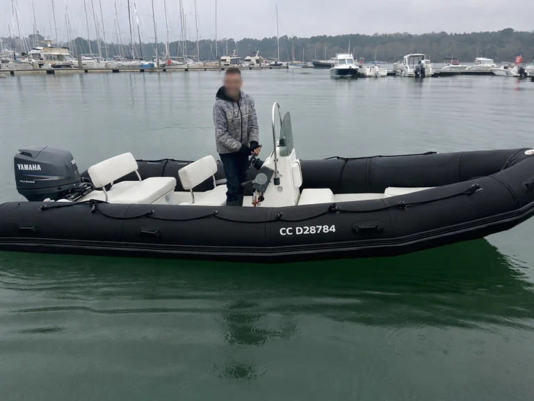 Hire RIB with or without skipper Bombard Bénodet