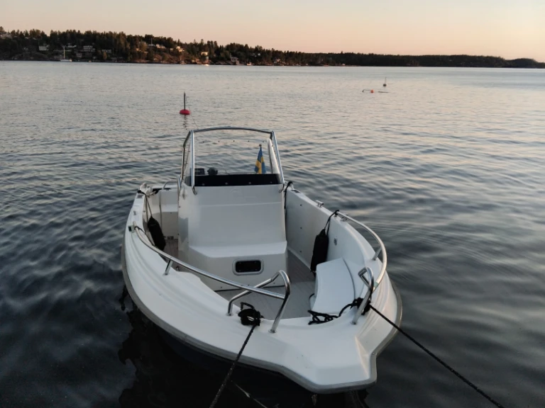 Motorboat hire in Stockholm - Uttern S64 Exklusive 