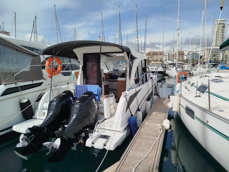 Yacht charter Port of Alicante - Bénéteau Antares 9 OB on SamBoat