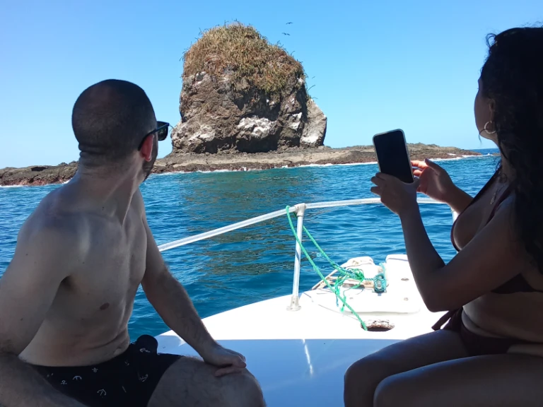 Canal boat to hire Guanacaste at the best price